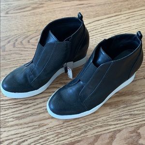Wedge platform sneakers *Tags on*
